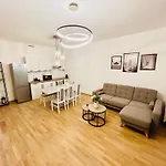 New Luxury Apartmen At Andel Metro Station