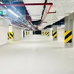 New Luxury Apartmen At Andel Metro Station